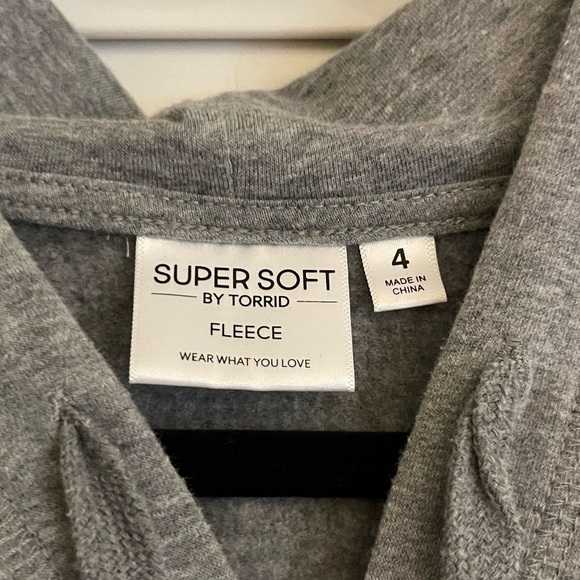 Torrid Floral Skeleton Rib Classic
Gray Full Zip Fleece Hoodie - Picture 4 of 9